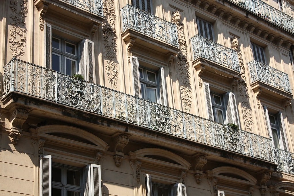Investir dans l&rsquo;immobilier ou attendre les conseils aux primo-investisseurs